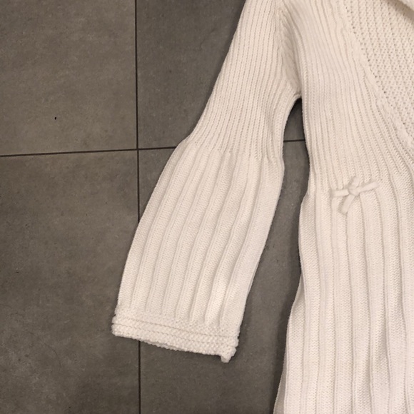 Shae Sweater - Picture 3 of 10